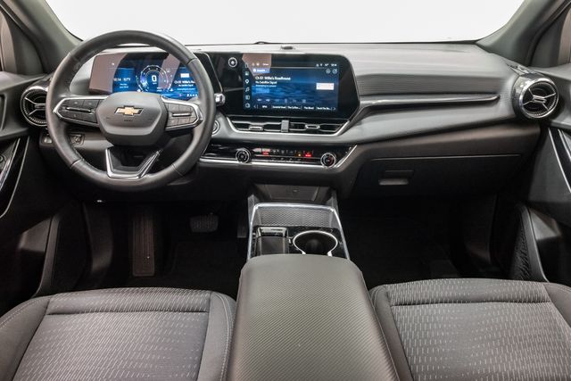 2025 Chevrolet Equinox LT - Photo 27