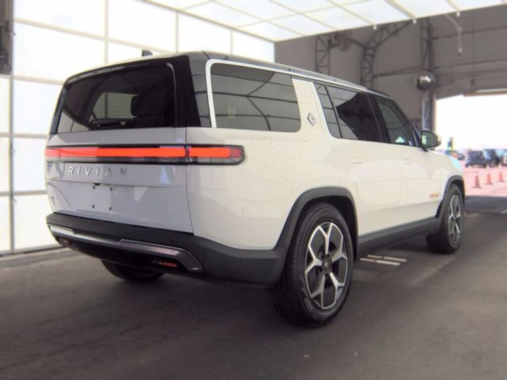Used 2024 Rivian R1S SUV