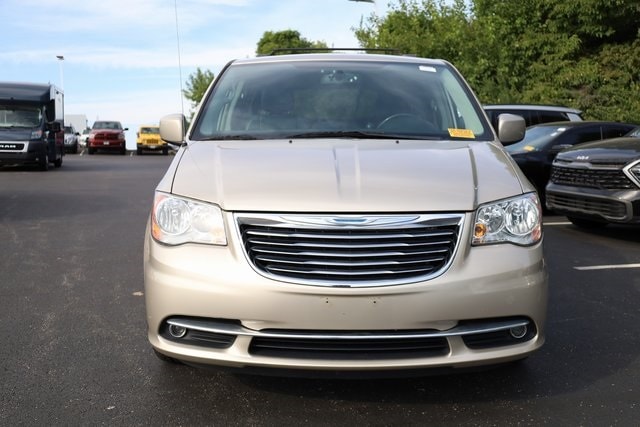 Used 2015 Chrysler Town & Country Touring with VIN 2C4RC1BG3FR594516 for sale in Saint Peters, MO