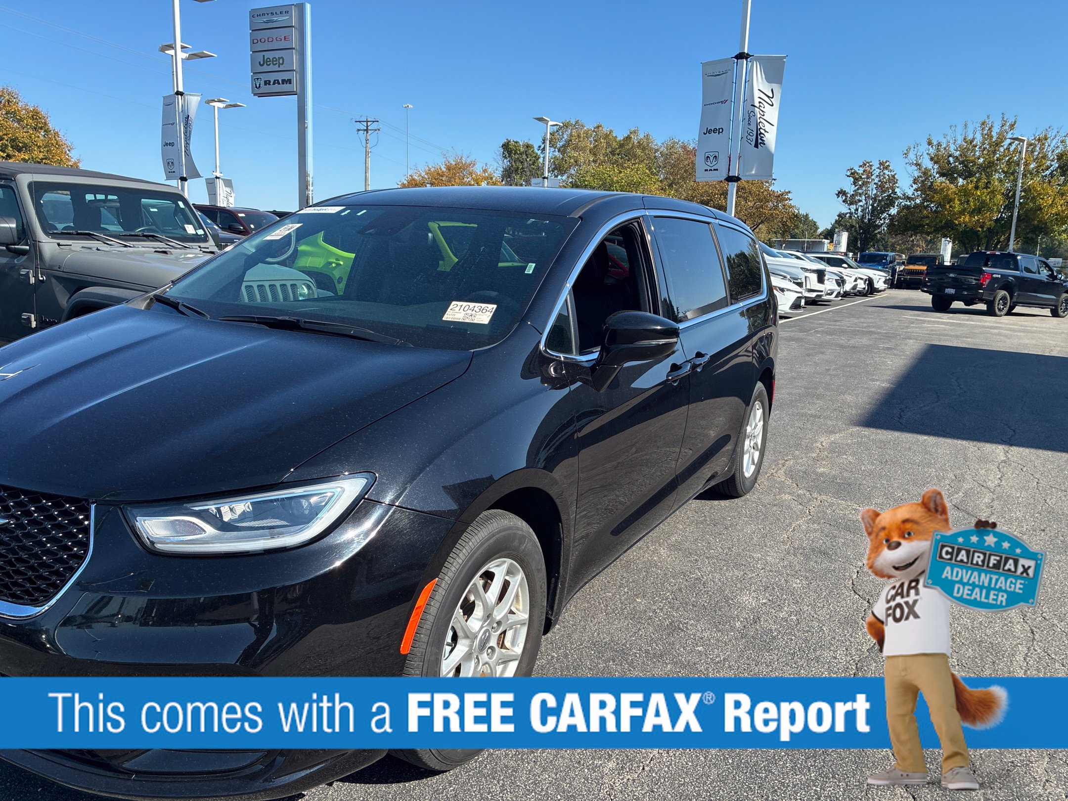 Used 2025 Chrysler Pacifica Select Van Passenger Van
