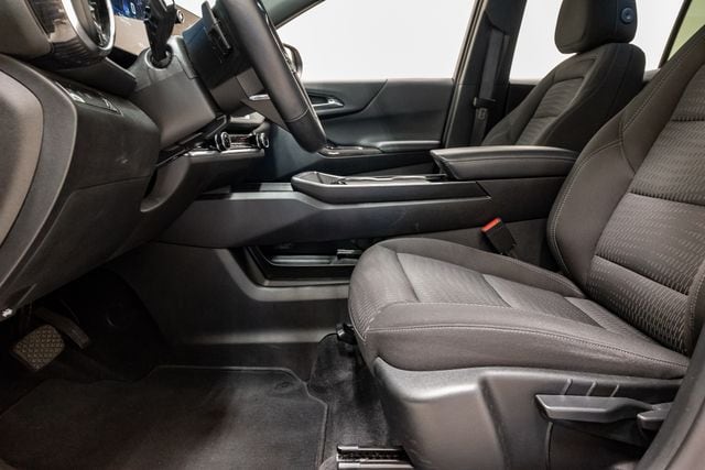 2025 Chevrolet Equinox LT - Photo 11