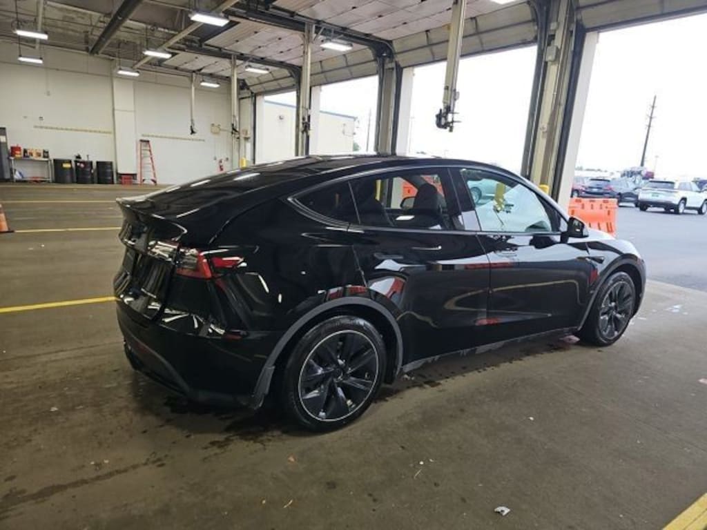 Used 2023 Tesla Model Y Long Range SUV