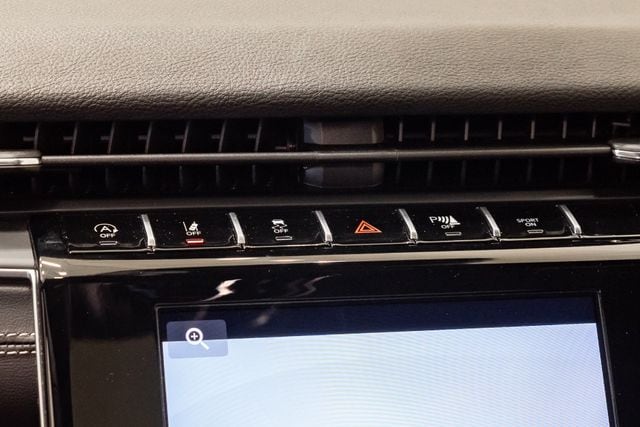 2025 Jeep Grand Cherokee Laredo - Photo 13