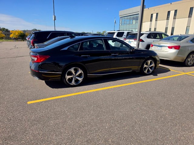 Used 2019 Honda Accord Touring 2.0T Sedan