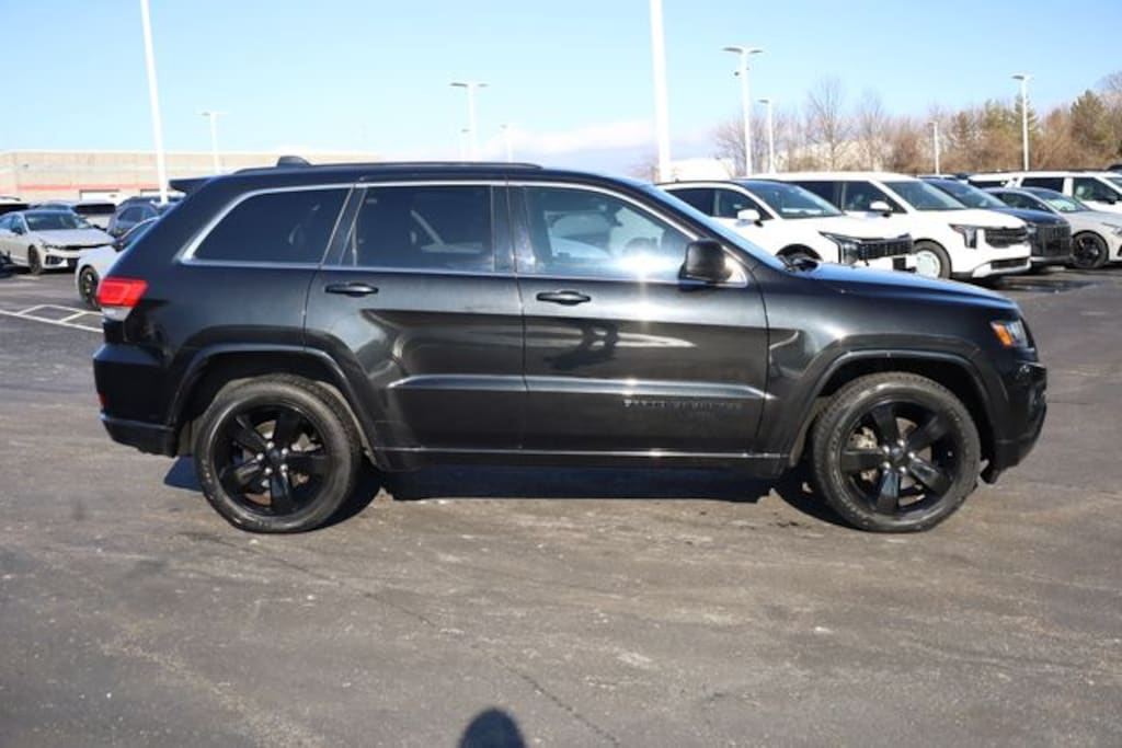 Used 2015 Jeep Grand Cherokee Laredo 4x4 SUV