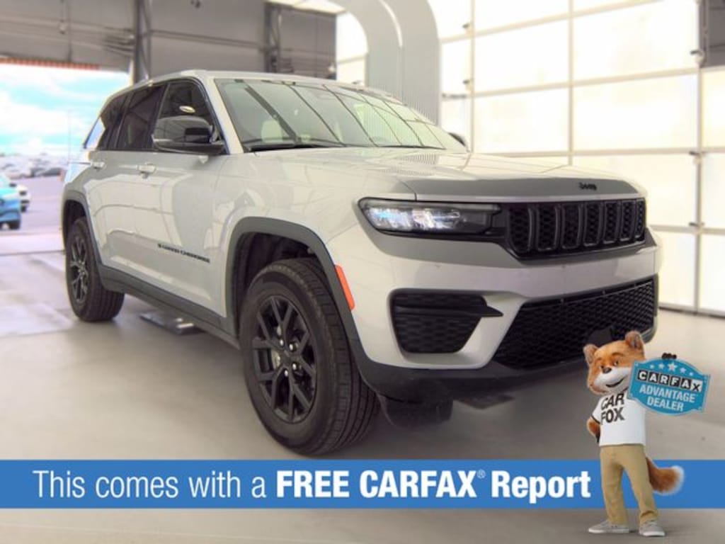 Used 2025 Jeep Grand Cherokee Laredo SUV