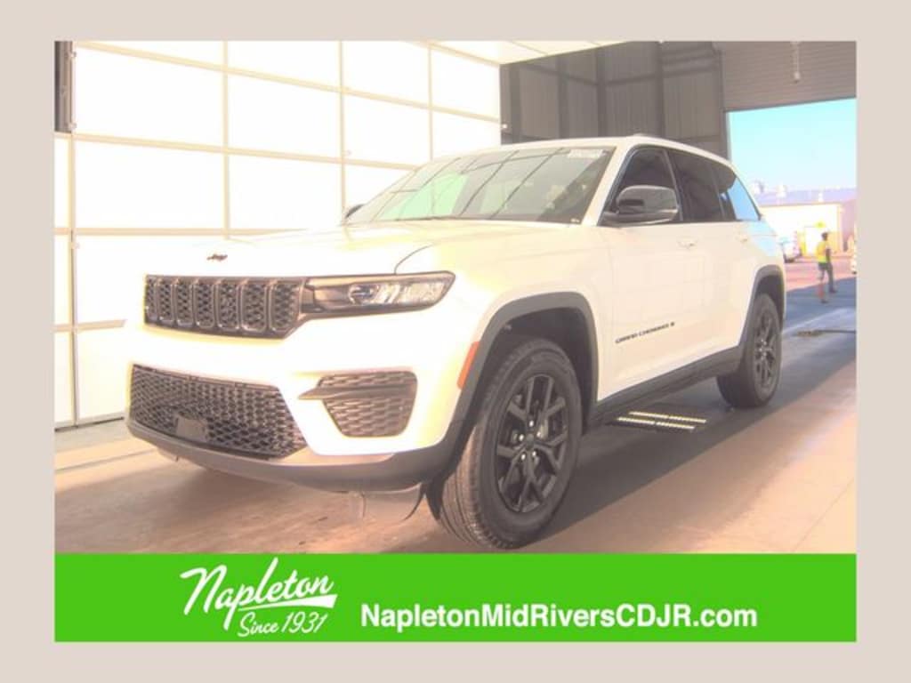 Certified 2025 Jeep Grand Cherokee Laredo SUV