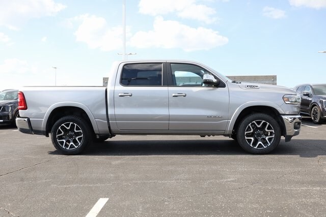 2025 Ram 1500 Laramie photo 4