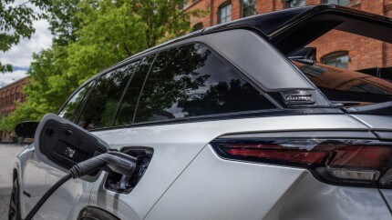 Jeep wagoneer S charge time