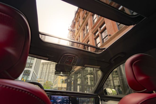 Jeep Wagoneer S Interior