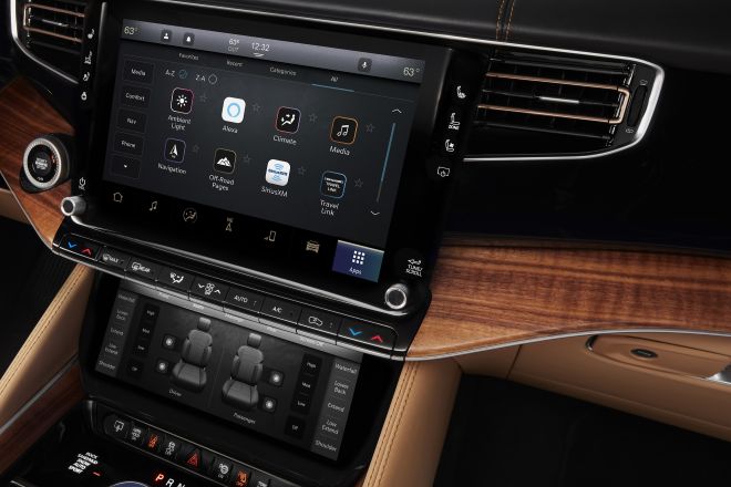 12-inch touch screen display Grand Wagoneer Screens