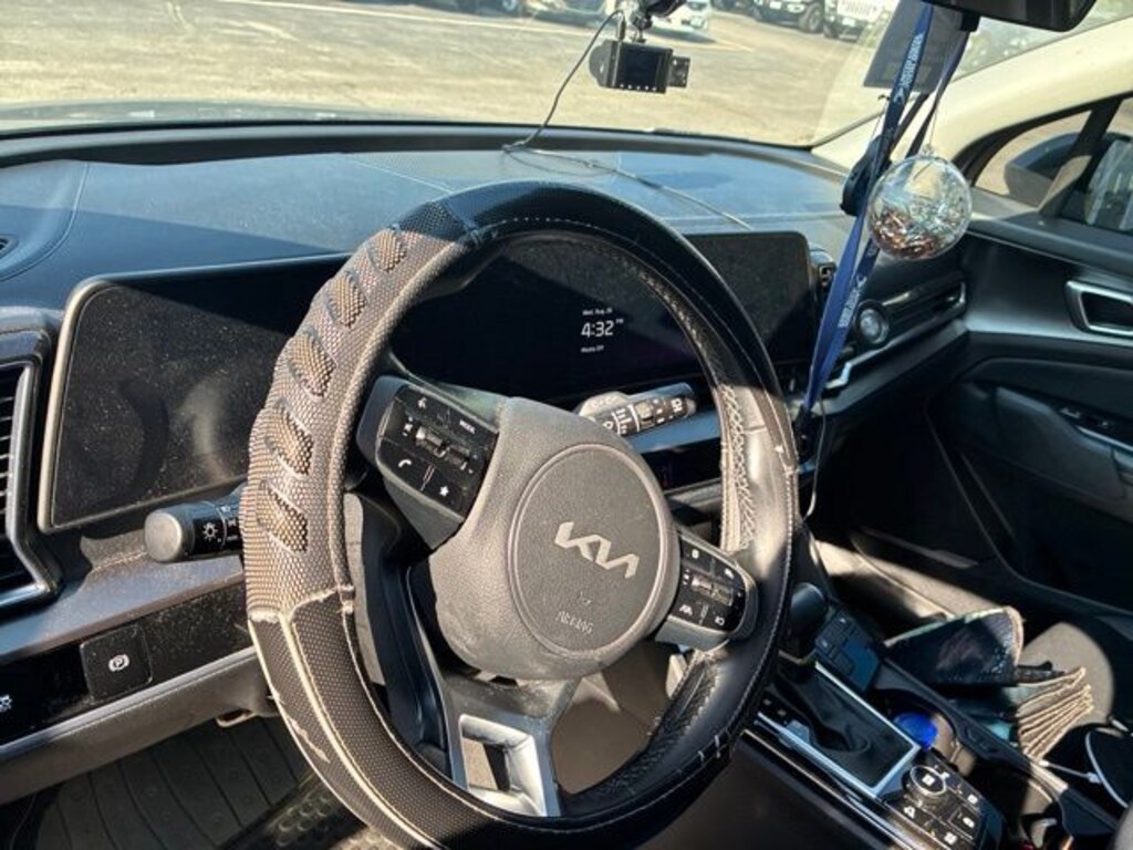Used 2023 Kia Sportage EX SUV