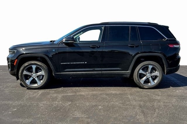 2023 Jeep Cherokee 4xe Sport photo 4