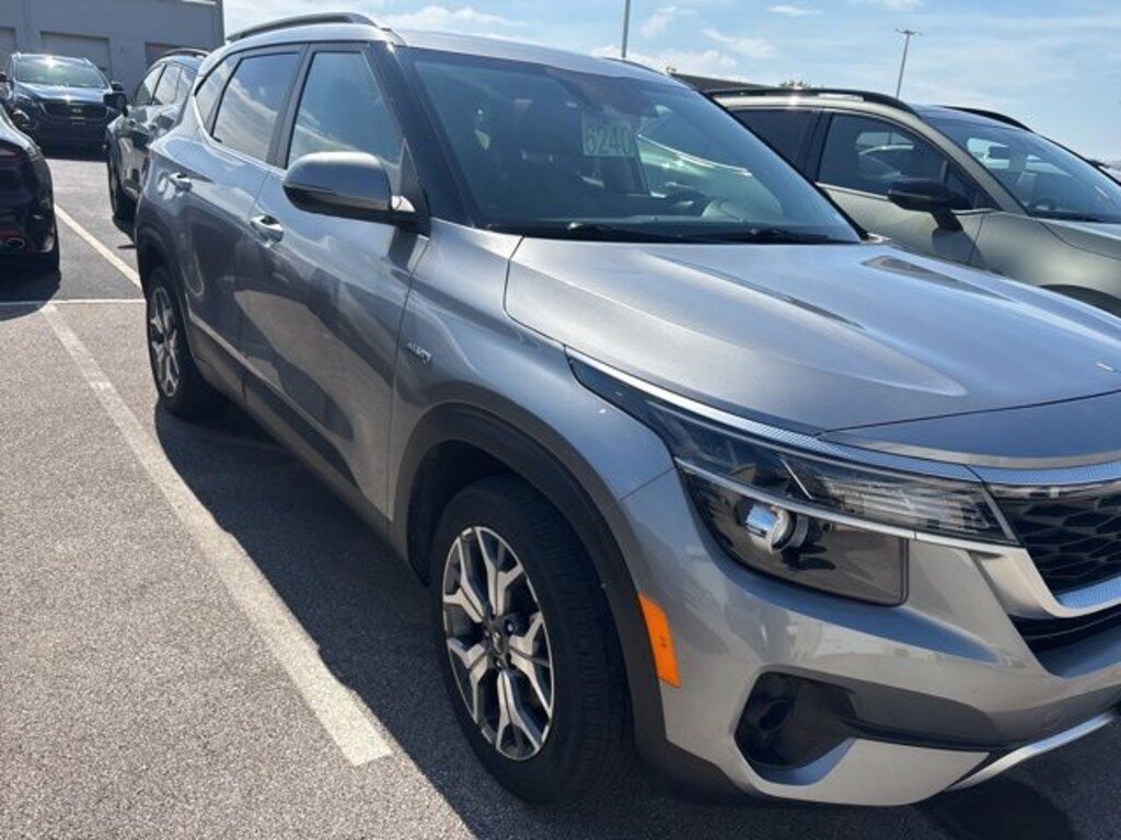 Used 2021 Kia Seltos EX SUV