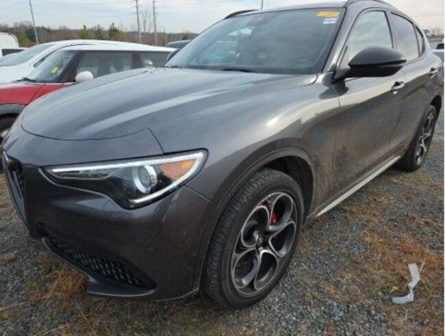 2022 Alfa Romeo Stelvio Ti SUV