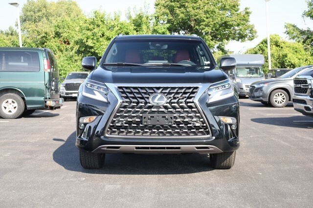 2023 Lexus GX 460 photo 3