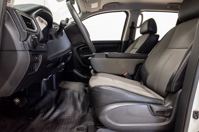2017 Nissan Titan S - Photo 10