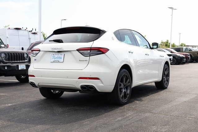 2021 Maserati Levante Base photo 4