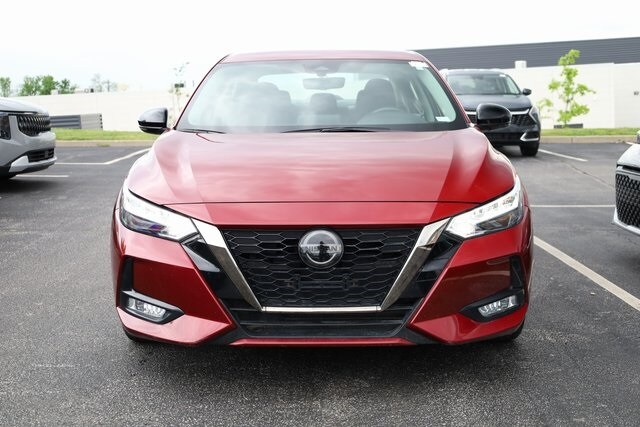 2022 Nissan Sentra SR photo 2