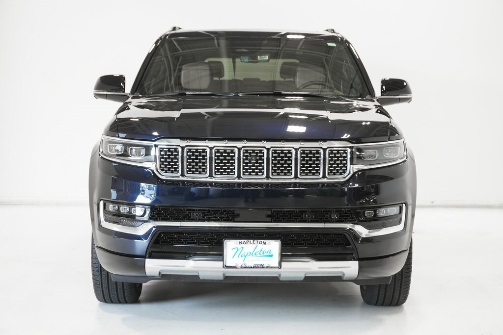 2024 Jeep Grand Wagoneer III photo 2