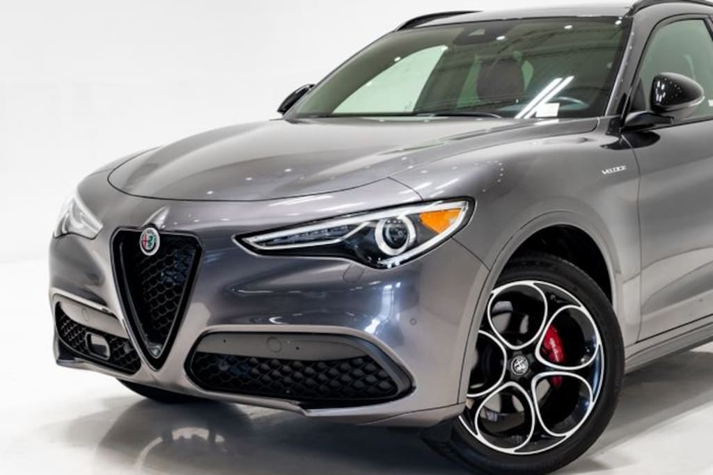 Used 2023 Alfa Romeo Stelvio Ti SUV