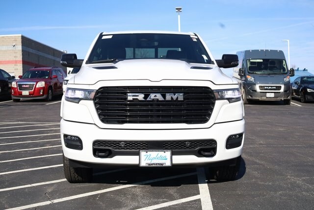 2025 Ram 1500 Laramie photo 3