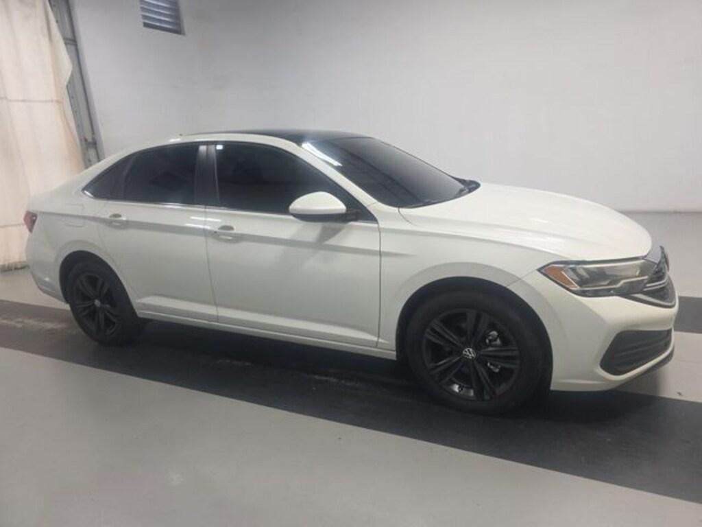 Used 2024 Volkswagen Jetta 1.5T SE Sedan