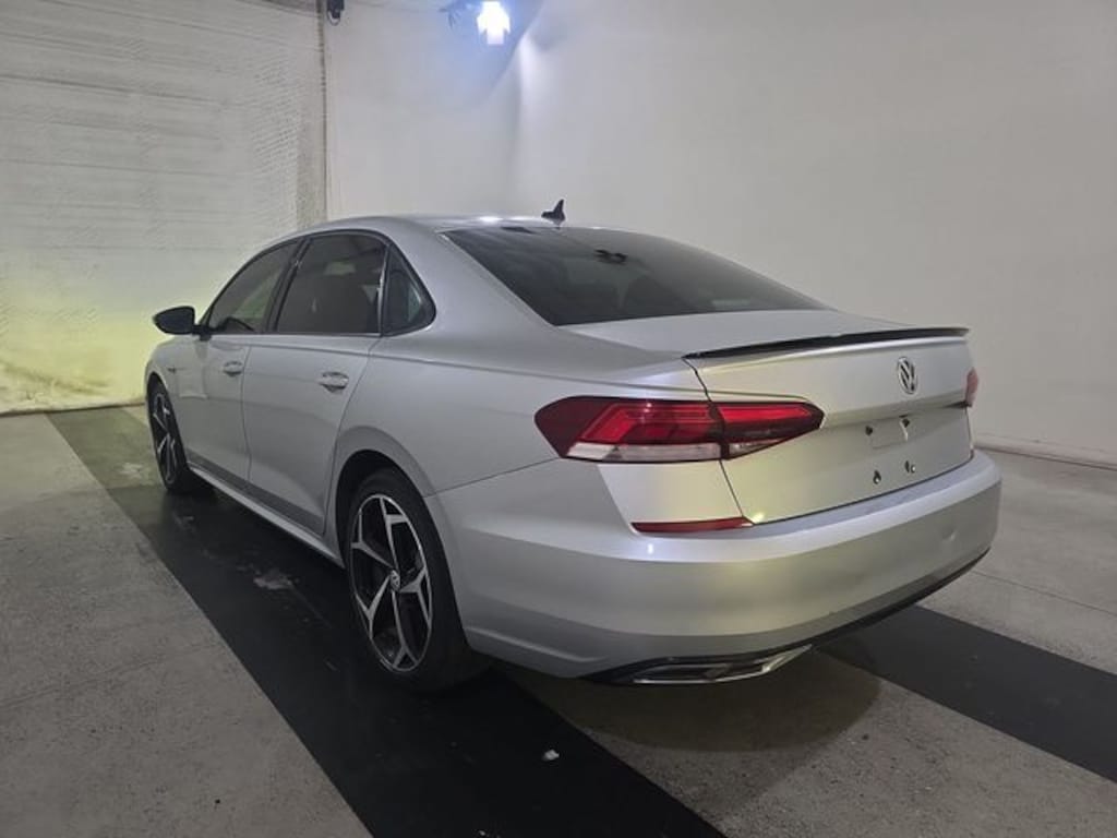Used 2020 Volkswagen Passat 2.0T R-Line Sedan
