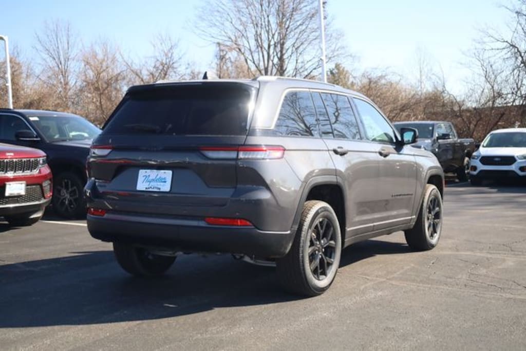 New 2026 Jeep Grand Cherokee LAREDO ALTITUDE 4X4 Sport Utility