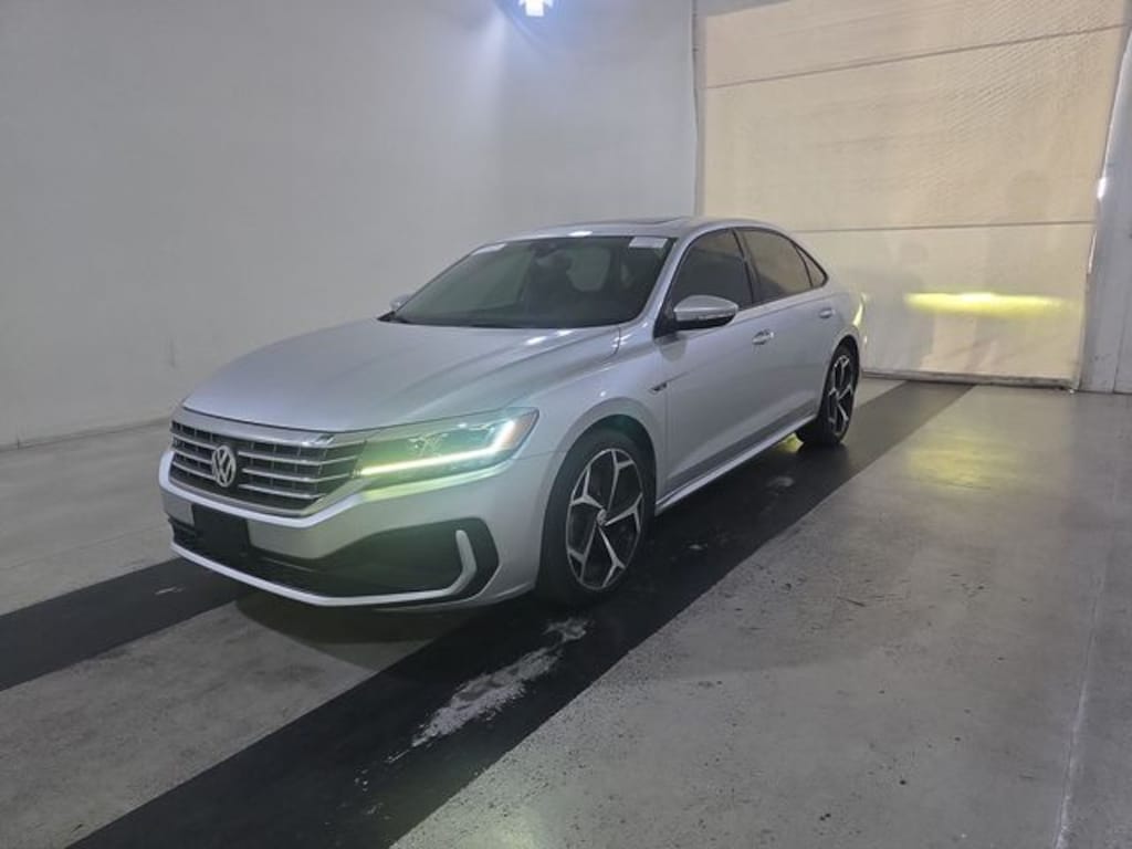 Used 2020 Volkswagen Passat 2.0T R-Line Sedan