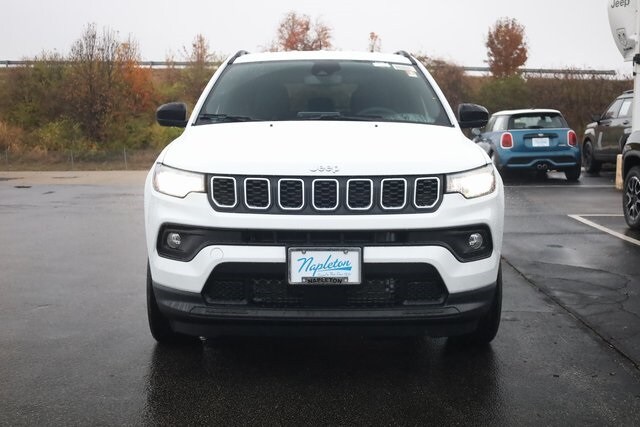 2026 Jeep Compass Latitude Altitude photo 2