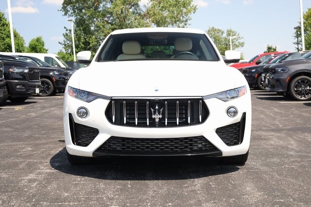 2022 Maserati Levante GT photo 2