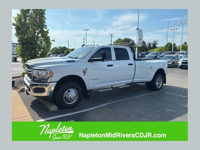 2021 RAM 3500 Tradesman 4X4 Crew Cab LWB's photo