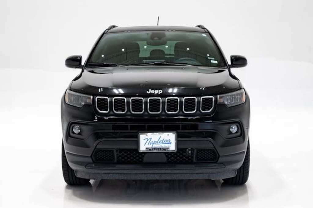 Used 2025 Jeep Compass Latitude SUV