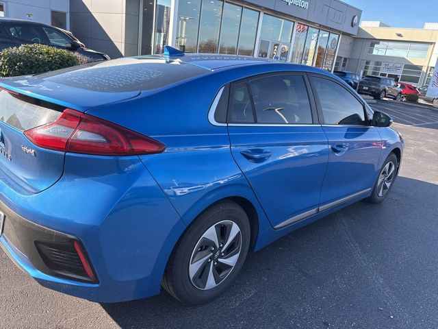2017 Hyundai Ioniq SEL photo 3