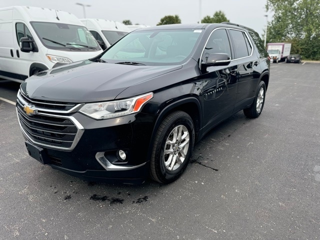 Used 2019 Chevrolet Traverse 1LT with VIN 1GNERGKW9KJ113441 for sale in Saint Peters, MO