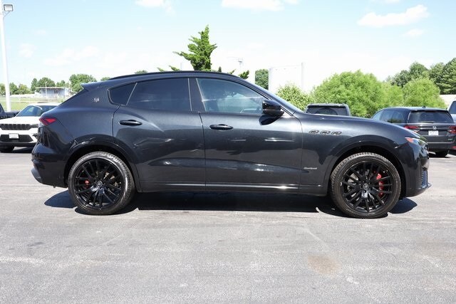 2021 Maserati Levante GranSport photo 3