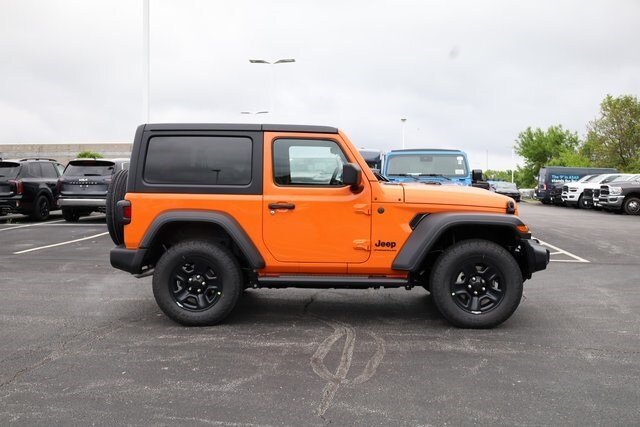 2025 Jeep Wrangler Two-Door Sport photo 4