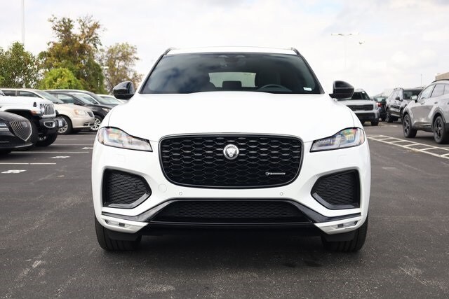 2024 Jaguar F-PACE P250 R-Dynamic S photo 3