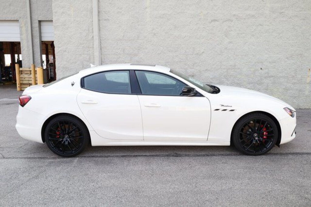 New 2024 Maserati Ghibli Modena Sedan