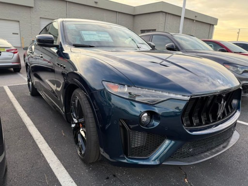 New 2024 Maserati Levante Trofeo SUV