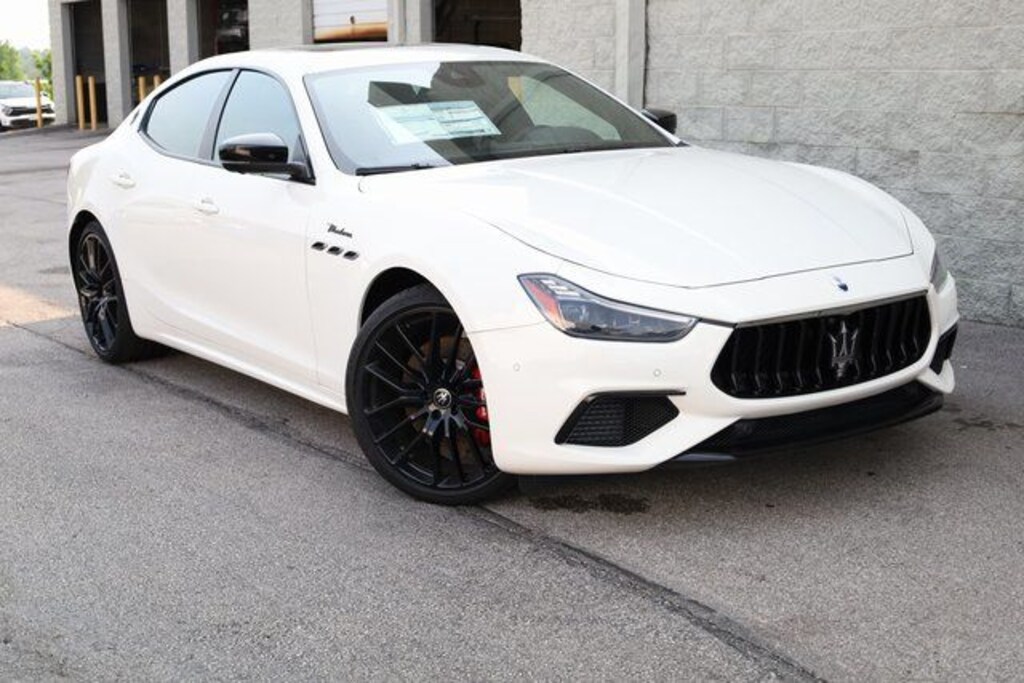 New 2024 Maserati Ghibli Modena Sedan
