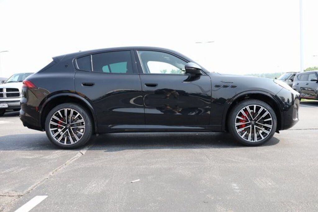 New 2025 Maserati Grecale Modena SUV