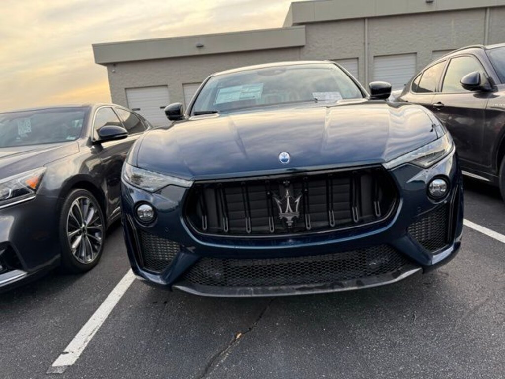 New 2024 Maserati Levante Trofeo SUV