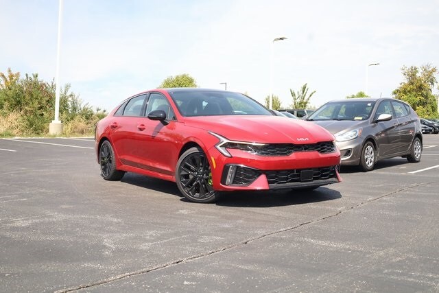 2026 Kia K5 GT photo 2