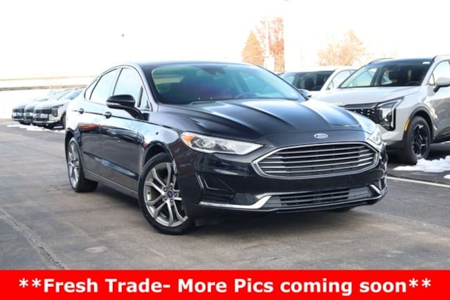 2019 Ford Fusion SEL Sedan