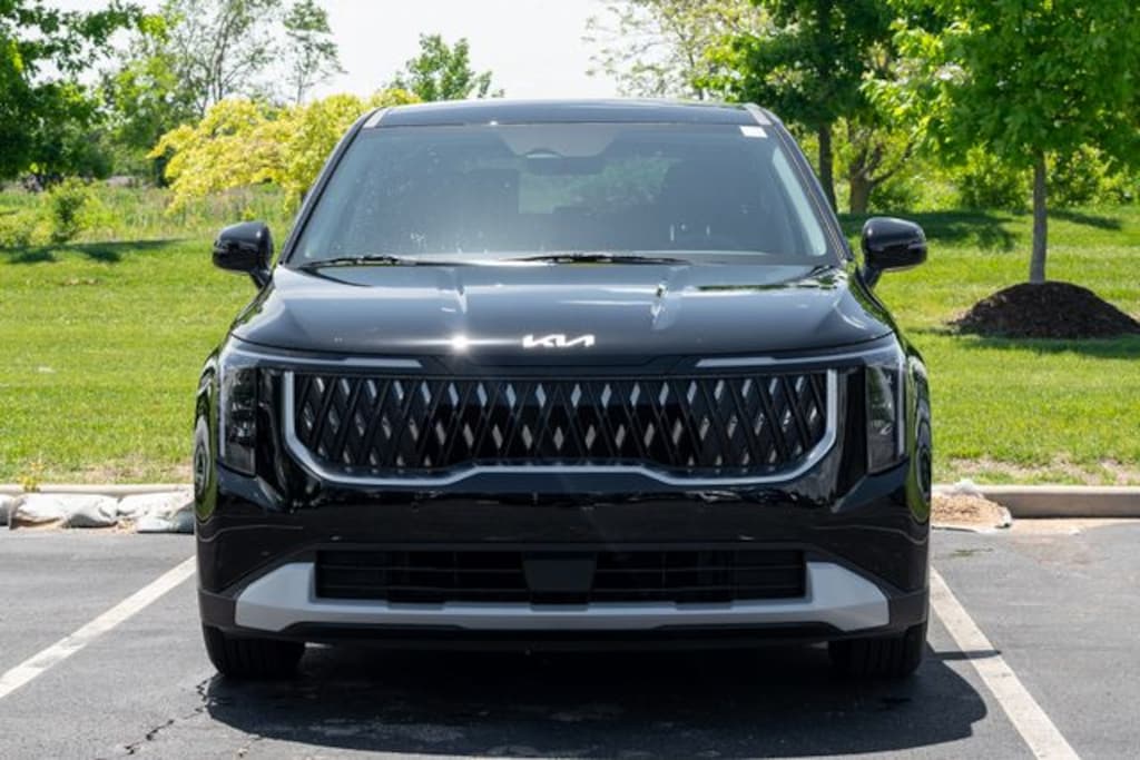 New 2026 Kia Carnival LXS Van Passenger Van