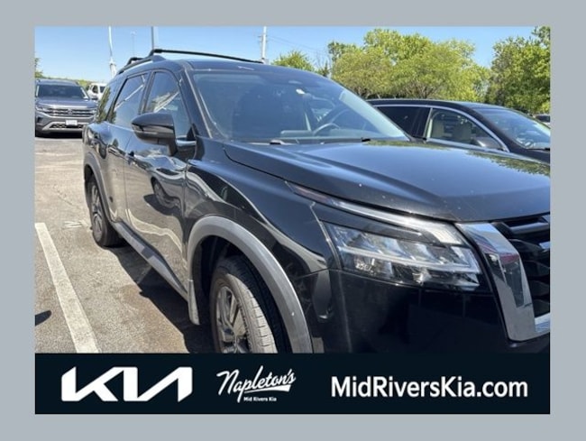 2022 Nissan Pathfinder SV 2WD's photo