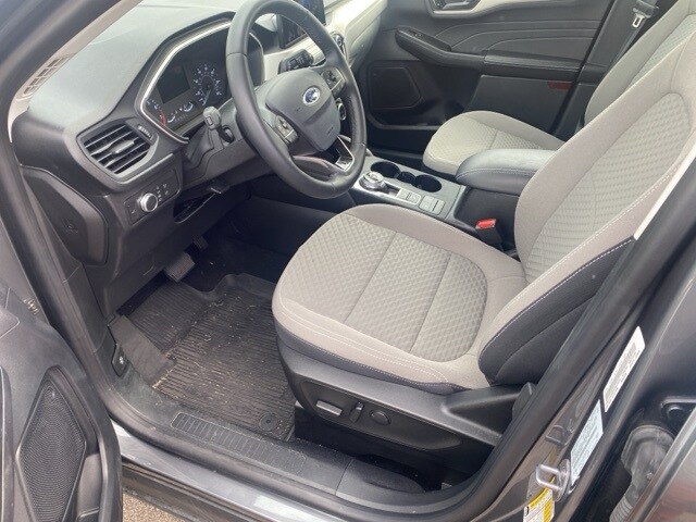 2022 Ford Escape SE photo 3