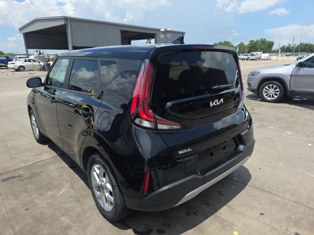 Used 2025 Kia Soul LX Hatchback